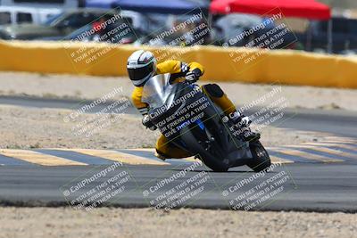 media/Apr-10-2022-SoCal Trackdays (Sun) [[f104b12566]]/Turn 2 (1135am)/